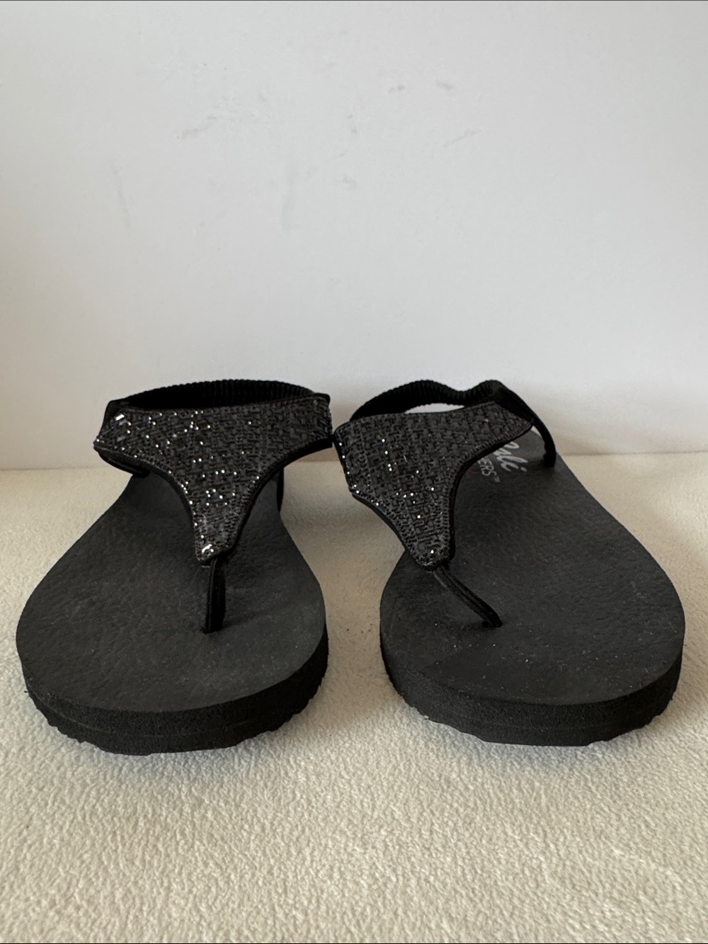 Cali from Skechers thong sandals - Picture 2 of 7